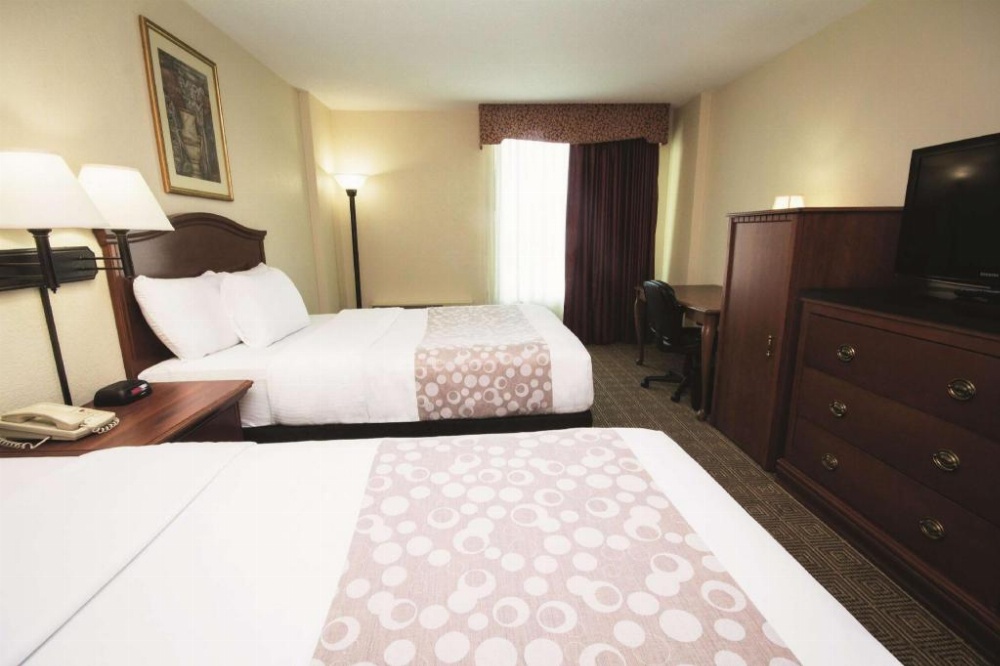 La Quinta Inn & Suites by Wyndham Downtown Conference Center Image 7